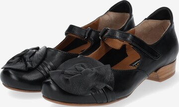 Everybody Ballet Flats with Strap in Black