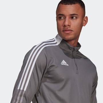 Maglia funzionale 'Tiro 21' di ADIDAS SPORTSWEAR in grigio