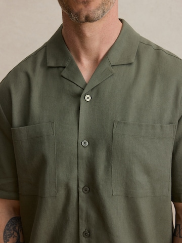 DAN FOX APPAREL Regular fit Риза 'Leonard' в зелено