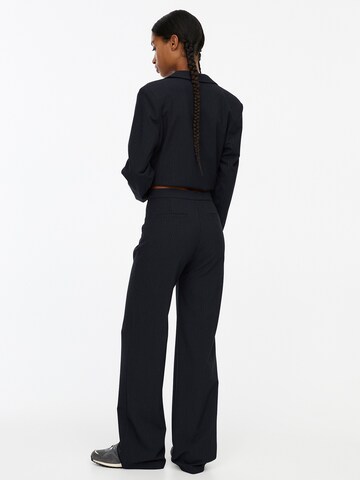 Pull&Bear Regular Trousers in Blue