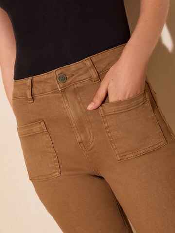 Friends Like These Flared Jeans i brun