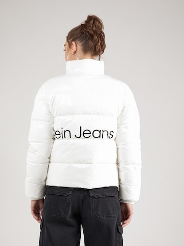 Calvin Klein Jeans Přechodná bunda – bílá