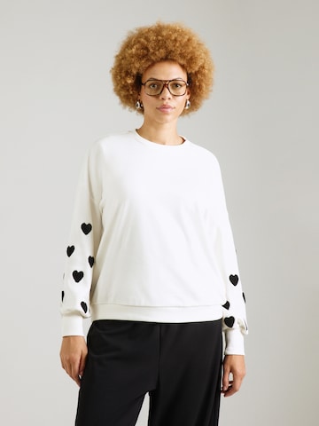 ONLY Carmakoma - Sweatshirt 'CARMACY' em branco: frente
