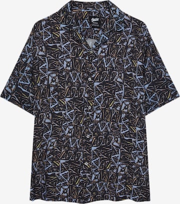 Pull&Bear Regular fit Button Up Shirt in Blue: front