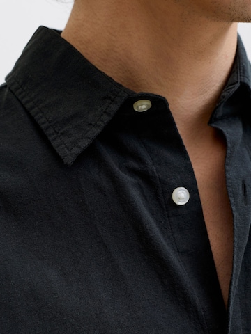 Jack & Jones Plus Regular fit Srajca 'JJEBreeze' | črna barva