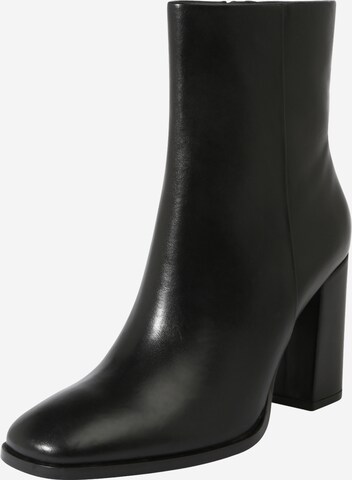 Karolina Kurkova Originals Ankle Boots 'Theodora' in Black: front