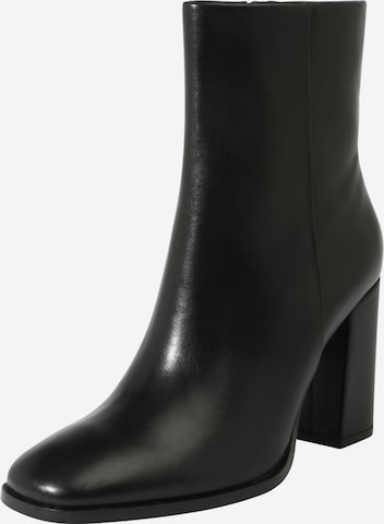 Karolina Kurkova Originals Ankle Boots 'Theodora' in Black: front