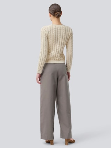 Pull-over ' Sabremd ' modström en beige