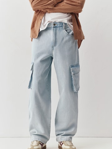 Baggy Jeans cargo Pull&Bear en bleu : devant