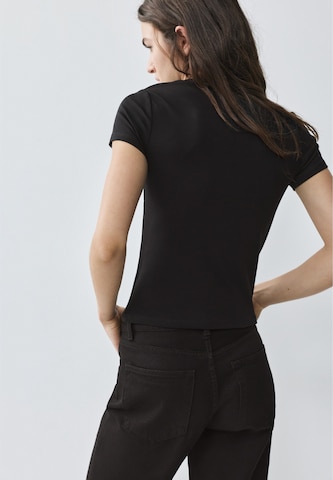 Tricou de la Pull&Bear pe negru