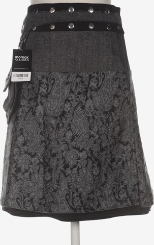 MOSHIKI Skirt in XS-XL in Grey: front