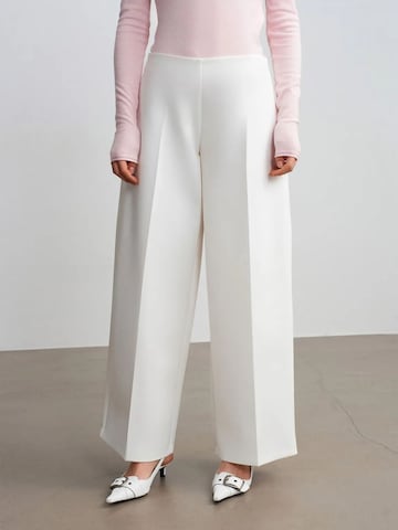 Dilvin Wide leg Pants in White