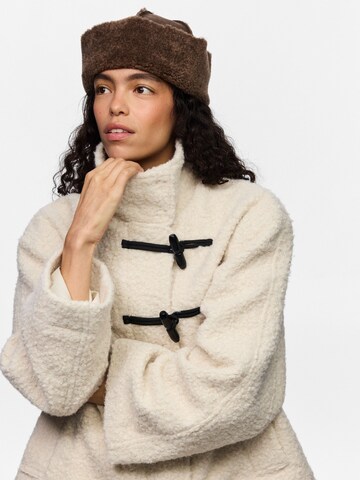 Bonnet 'PCArlo' PIECES en marron : devant