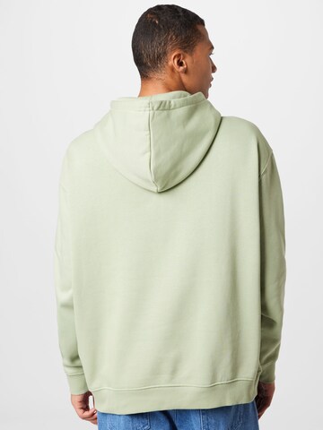 WEEKDAY Sweatshirt in Grün