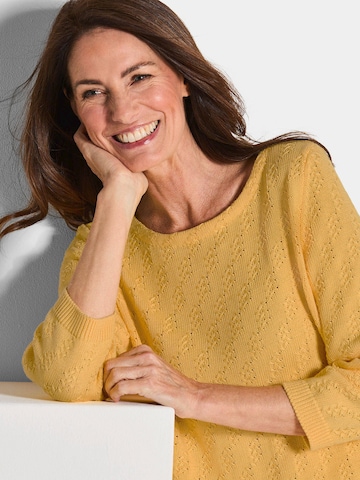 Goldner Pullover in Gelb