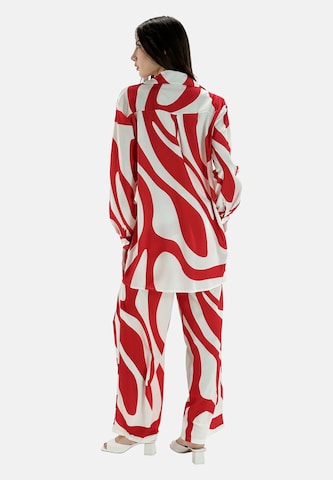 Regular Tenue d'intérieur Elara en rouge