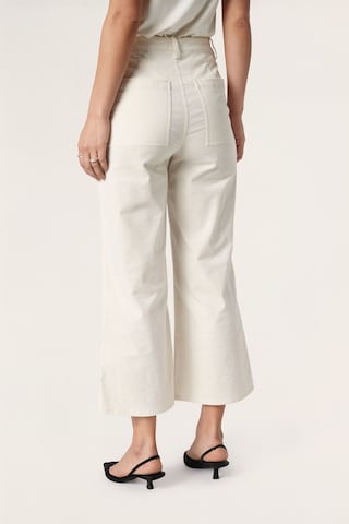 Wide leg Pantaloni di SOAKED IN LUXURY in bianco