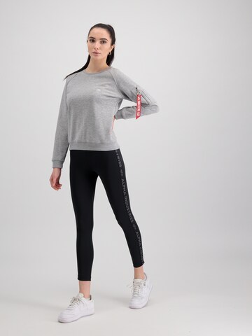 ALPHA INDUSTRIES Sweatshirt in Grey