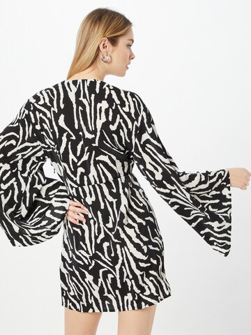 Nasty Gal Mekko värissä musta