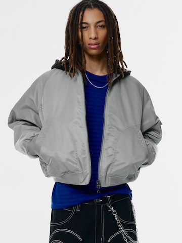 Pull&Bear Kurtka przejściowa w kolorze szary: przód