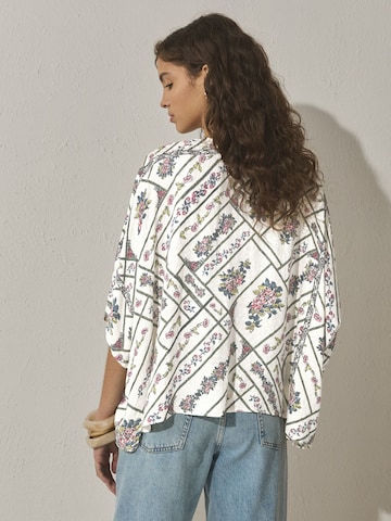 Next Kimono in Beige