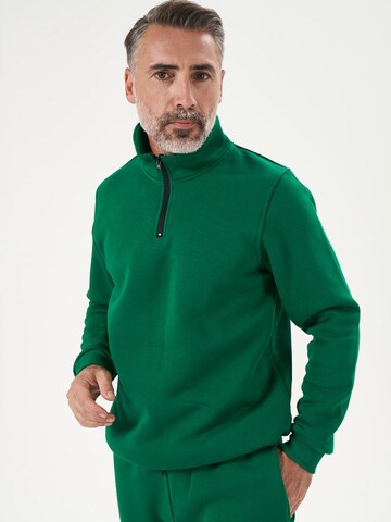 LOUIS LECLER Sweatshirt 'Remy' in Groen