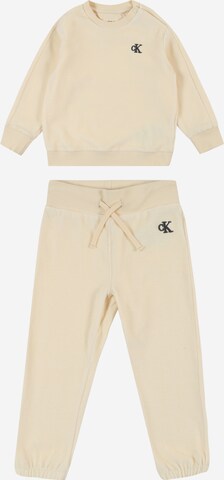 Calvin Klein Jeans Joggingpak in Beige: voorkant