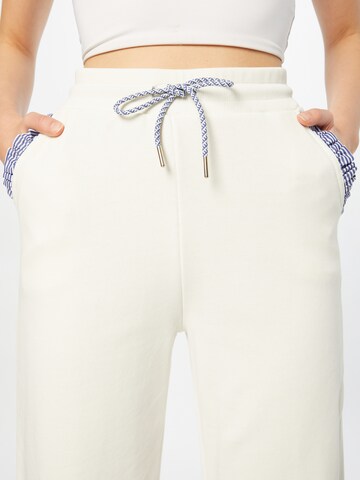 Effilé Pantalon Rich & Royal en blanc