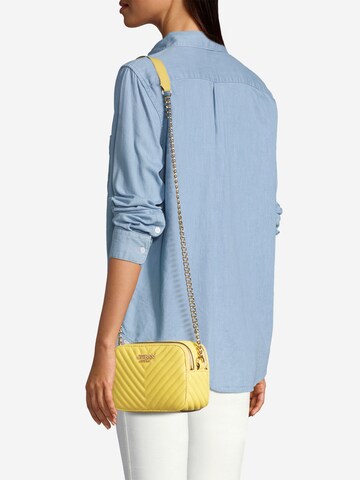 Sac à bandoulière 'NOELLE' GUESS en jaune