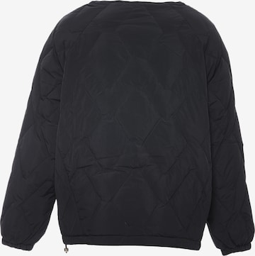 faina Between-Season Jacket in Black