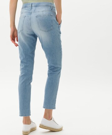 BRAX Slimfit Bandplooi jeans 'Merrit' in Blauw: terug
