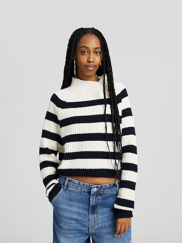 Pull-over Bershka en bleu : devant