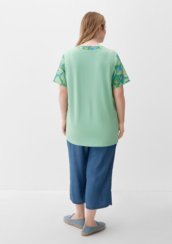 TRIANGLE Shirt in Groen