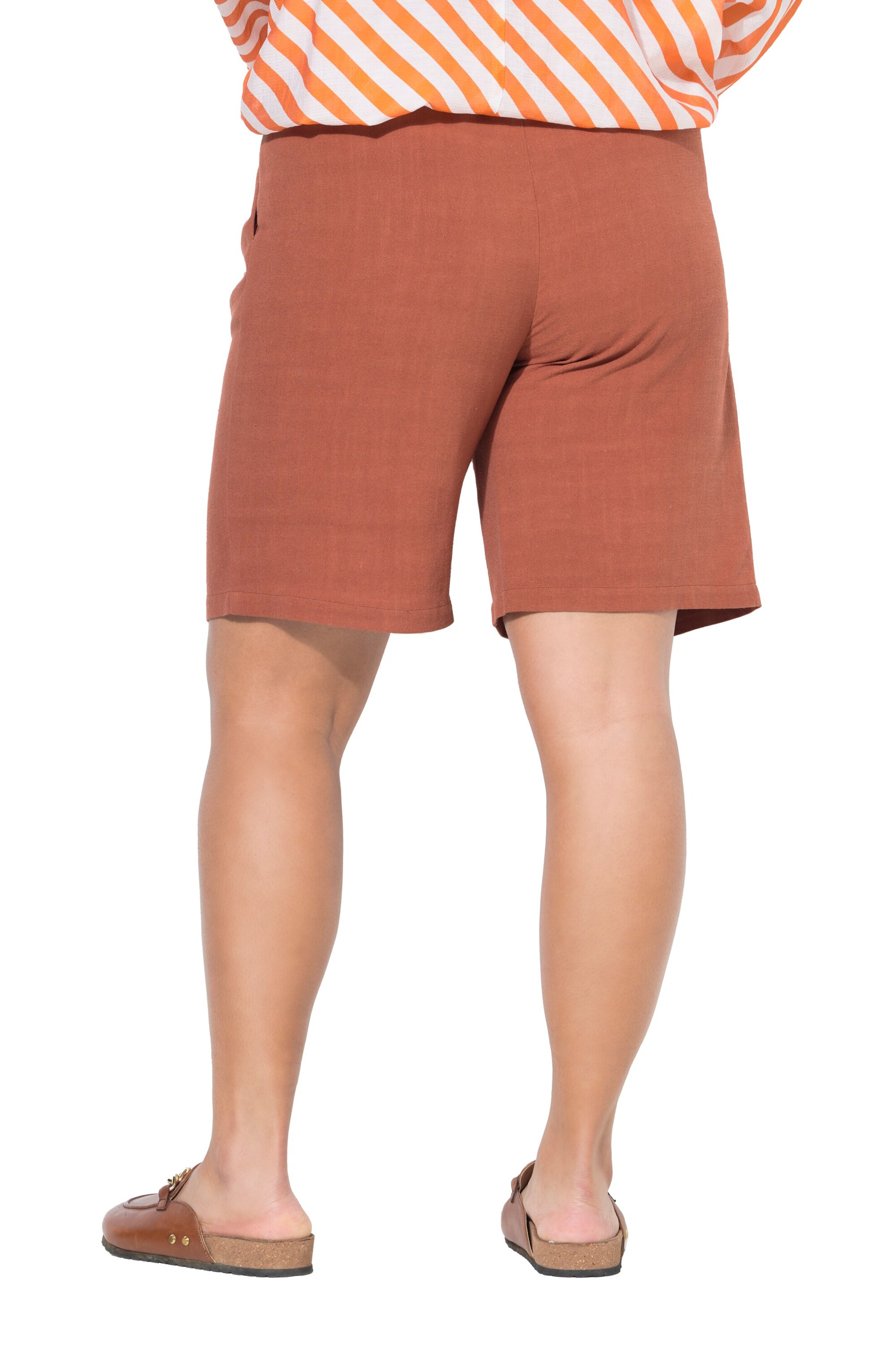 Studio Untold Loosefit Shorts in Braun