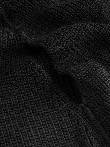 Next Cape in Schwarz