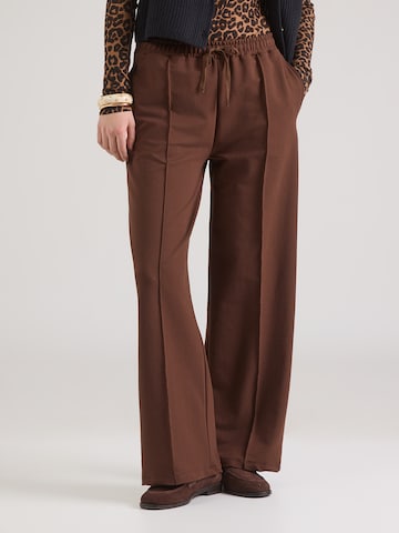 ABOUT YOU Широкий Штаны 'Franca' в Коричневый: спереди