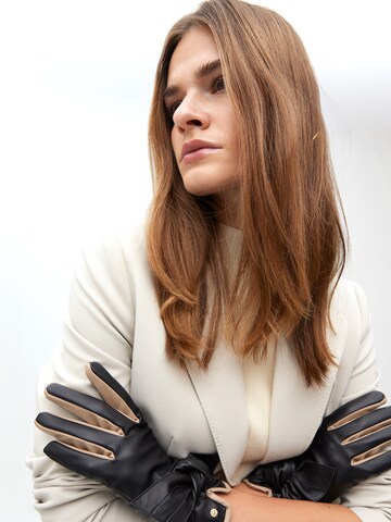 Lola Casademunt - Luvas com dedos em preto: frente