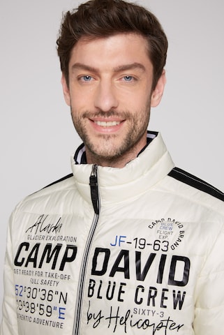 CAMP DAVID Leichte Steppjacke mit Logo Prints und Tapes in Grau