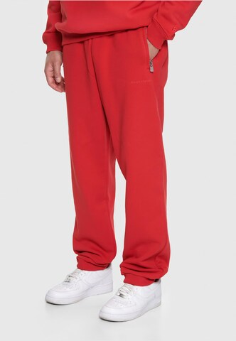 Tapered Pantaloni di Dropsize in rosso