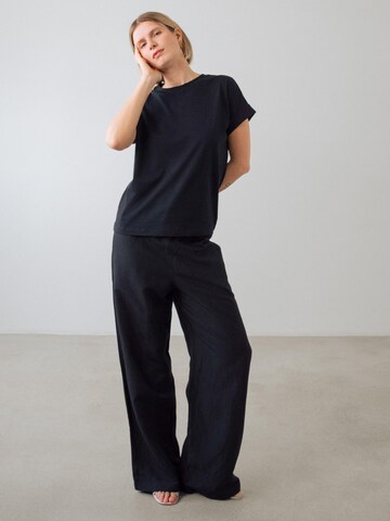Maglietta 'Cap Tee' di Honest Basics in nero