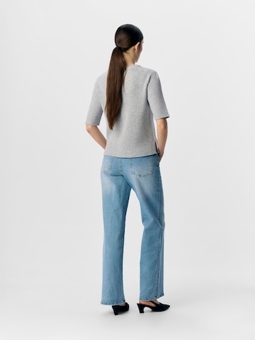 OBJECT Pullover i grå