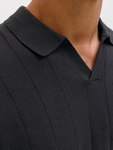 aprel Pullover i sort