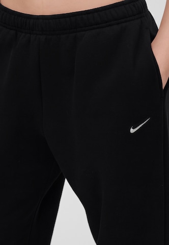 Tapered Pantaloni 'Studio Fleece' di Nike Sportswear in nero