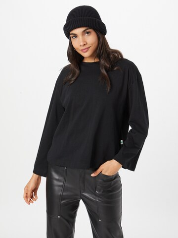 Urban Classics Regular Shirt in Black: front