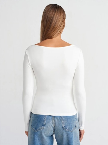 Camicia da donna di Dilvin in bianco