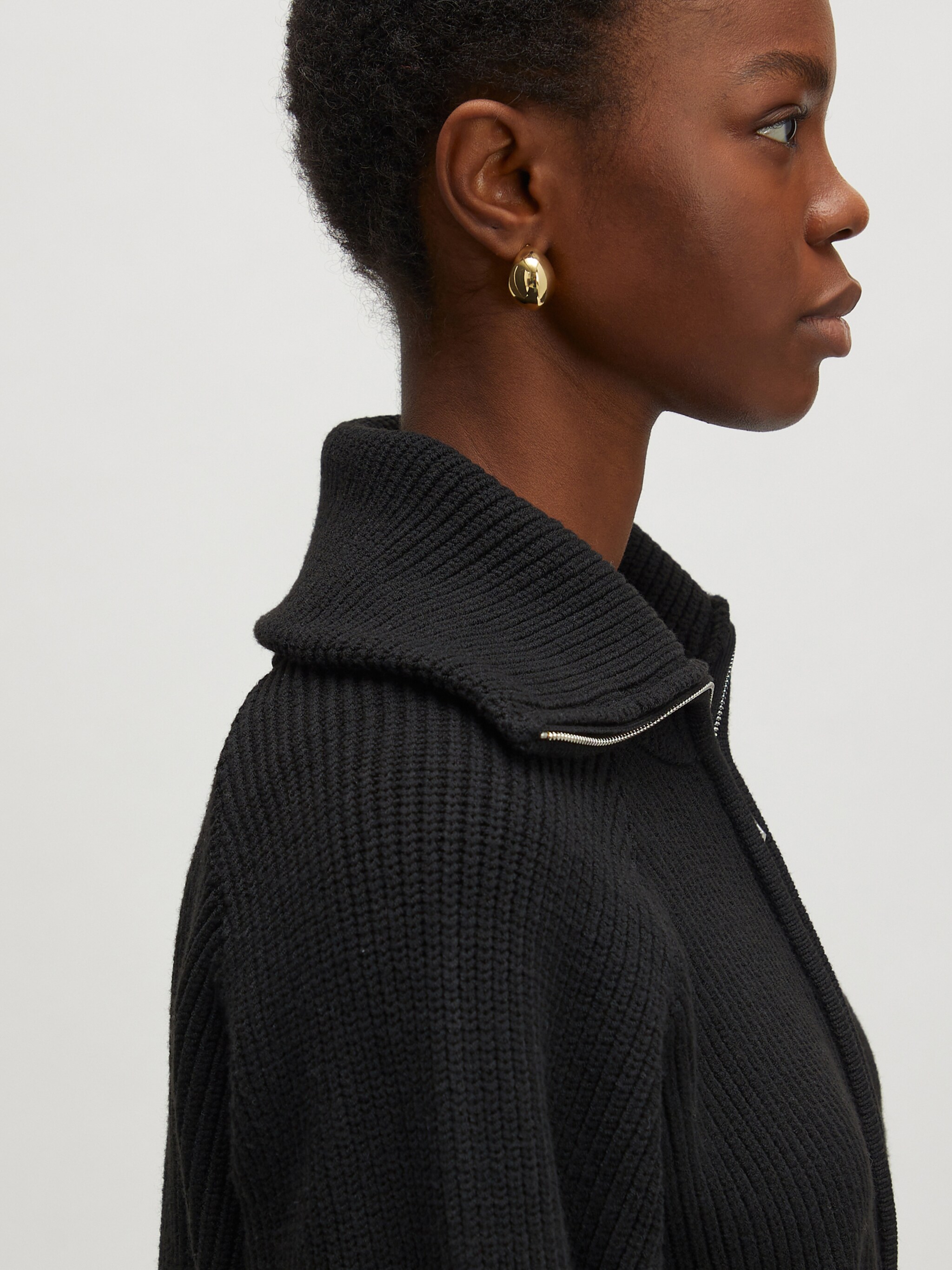 EDITED Produkte Strickjacke 'Lucila' schwarz