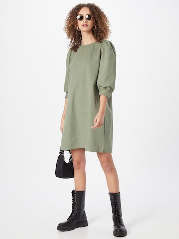 b.young Dress in Green