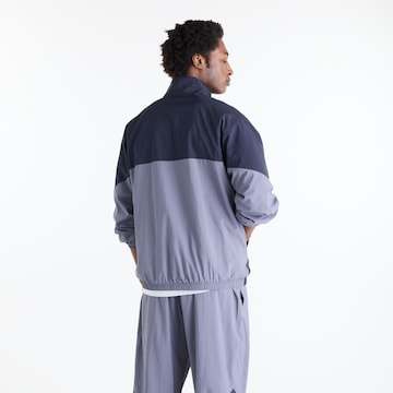 Giacca per l'allenamento 'Sport Legacy Jacket' di new balance in grigio