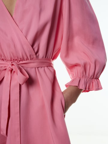 Tuta jumpsuit 'Kallie' di EDITED in rosa