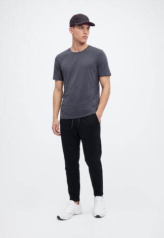 4F - Tapered Pantalón deportivo 'TROUSERS' en negro